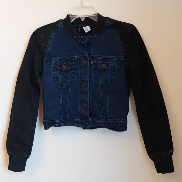 Levi's Jackets & Blazers - Levi’s cropped stretch black and blue jean jacket